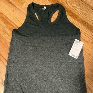Athleta Momentum Tank